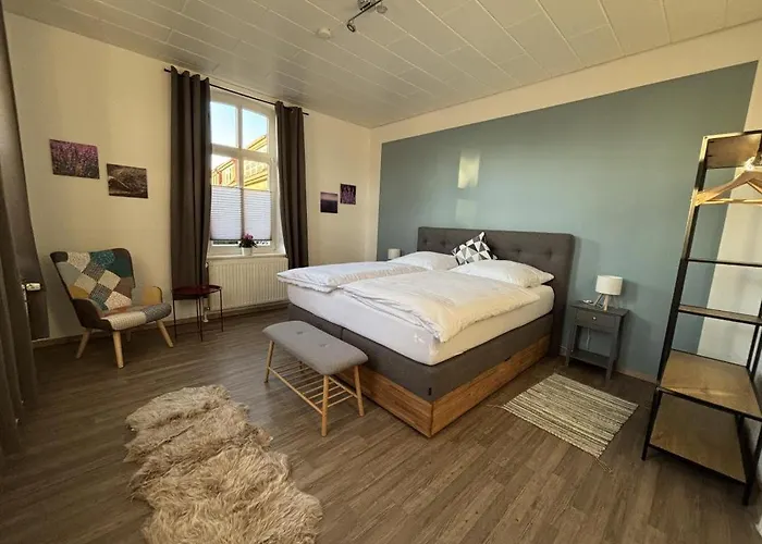 Neu! Zwei Linden Apartamento